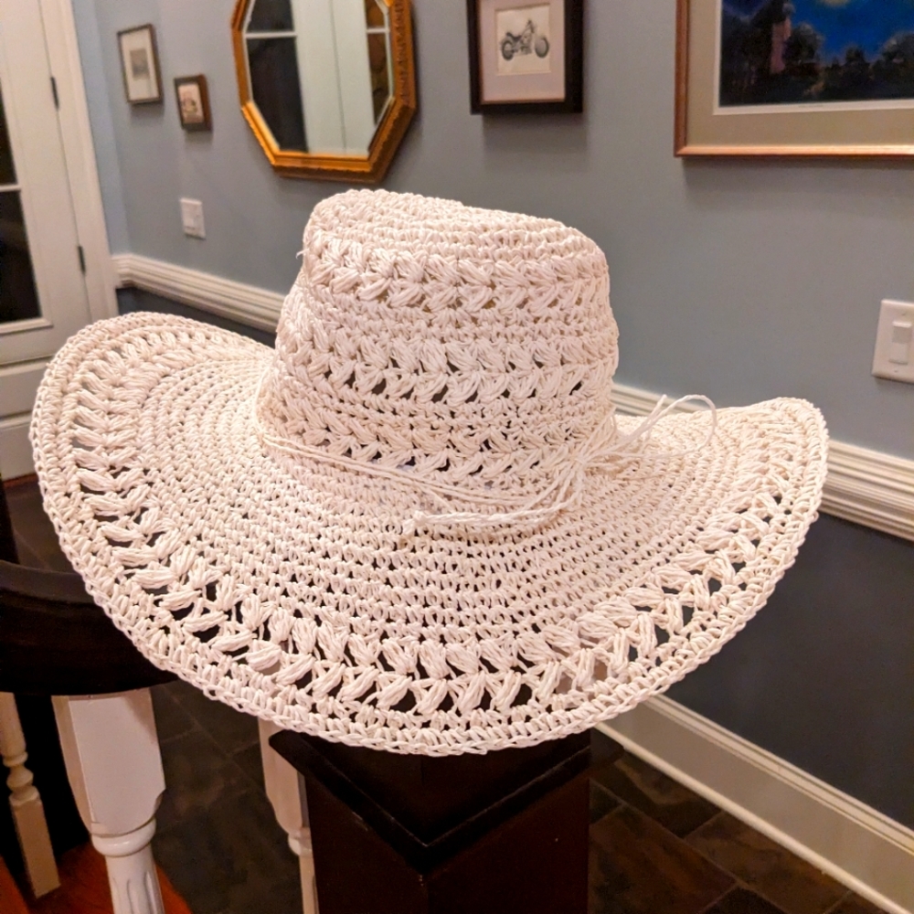 Handcrafted Scala Collezione Crocheted Starched S… - image 1